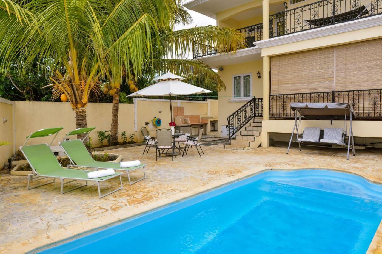 Sunset Villa Flic en Flac Exterior photo